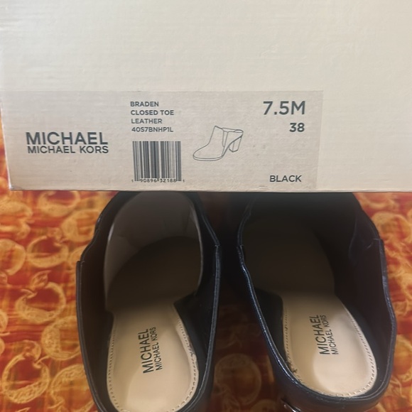 Michael Kors Shoes Closed Toe heel Size 7.5M - Picture 14 of 15